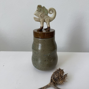 L�gvase med dyr 1